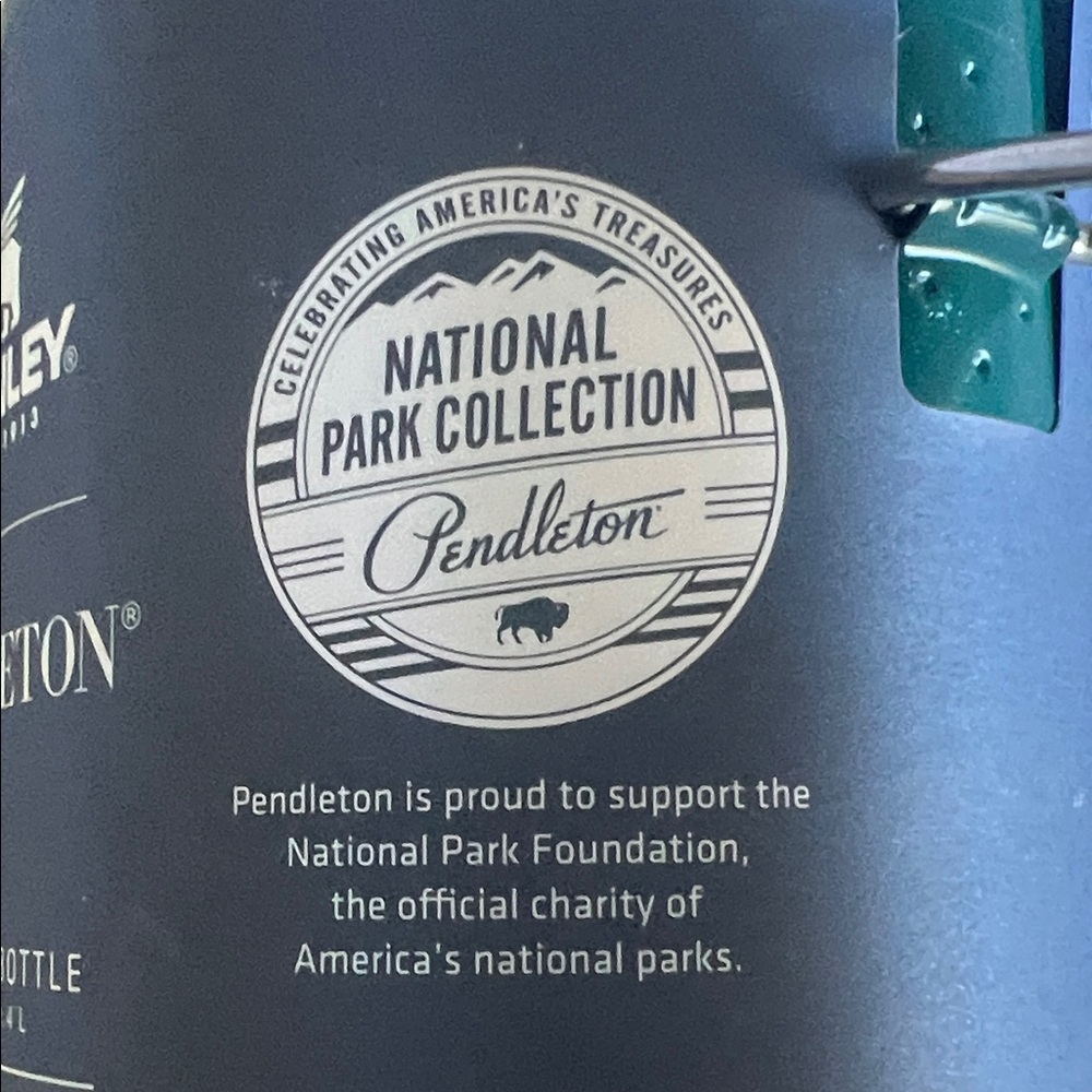 Stanley Green Vacuum Bottle Pendleton/National Park Collection - Picture 3 of 4